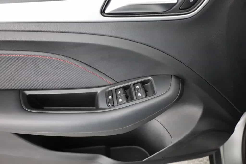 MG ZS 1.0 T-GDI Luxury Aut. LED Navi 360° 05/2024-photo-21