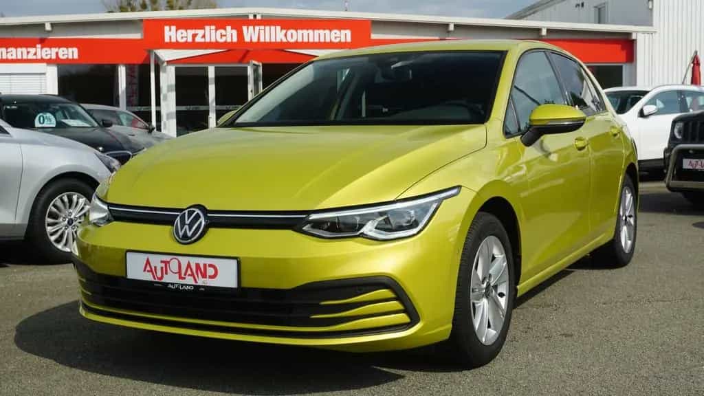 Volkswagen Golf VIII 1.5 TSI Life LED Navi Sitzheizung USB 07/2020-photo-1