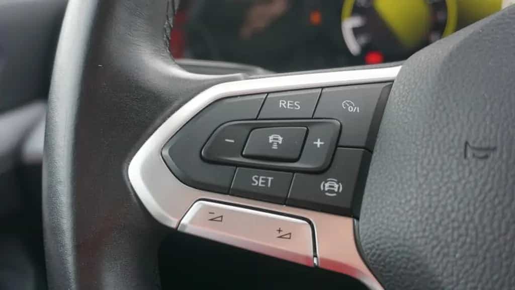 Volkswagen Golf VIII 1.5 TSI Life LED Navi Sitzheizung USB 07/2020-photo-13