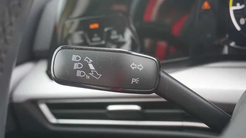 Volkswagen Golf VIII 1.5 TSI Life LED Navi Sitzheizung USB 07/2020-photo-15