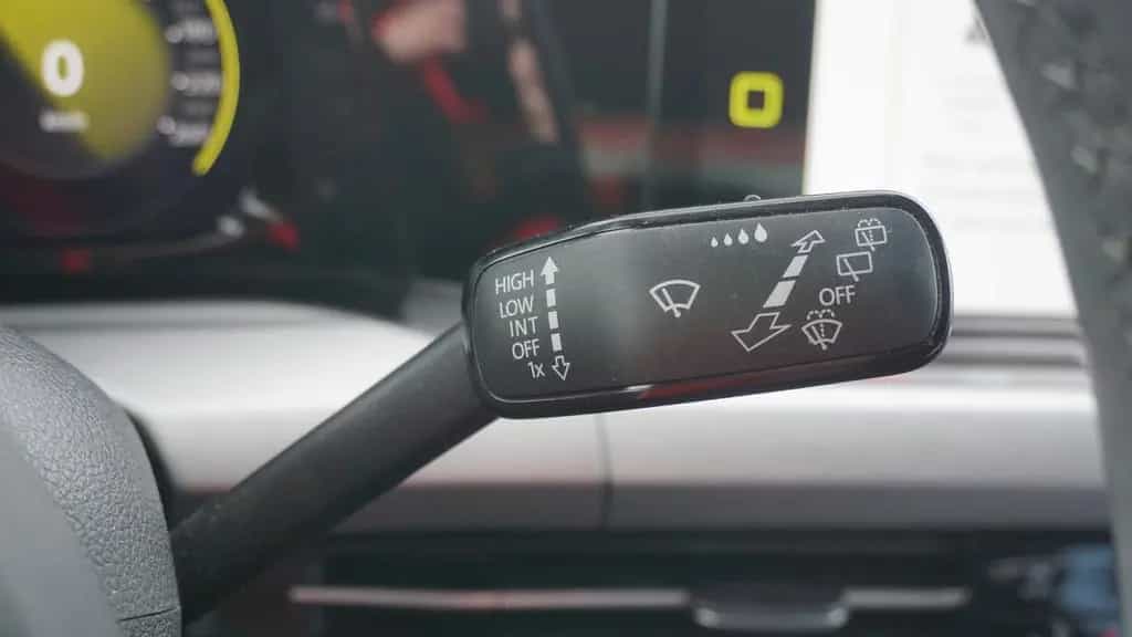 Volkswagen Golf VIII 1.5 TSI Life LED Navi Sitzheizung USB 07/2020-photo-16