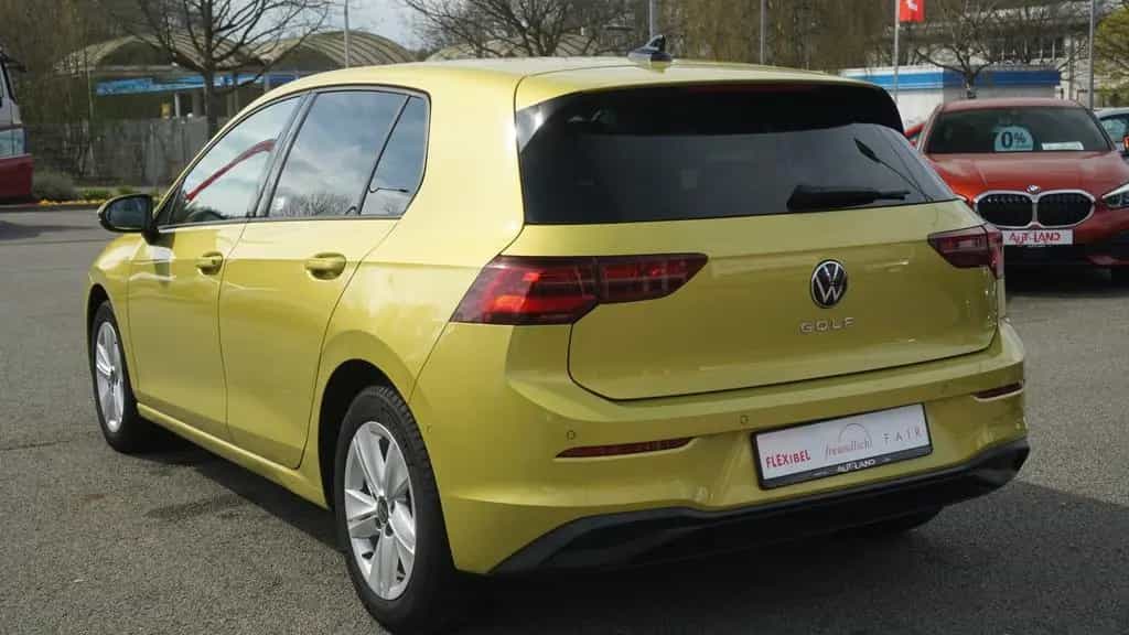Volkswagen Golf VIII 1.5 TSI Life LED Navi Sitzheizung USB 07/2020-photo-3