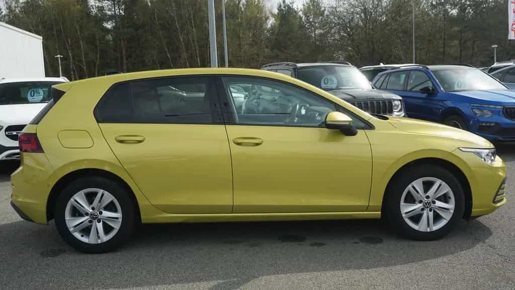 Volkswagen Golf VIII 1.5 TSI Life LED Navi Sitzheizung USB 07/2020-photo-6
