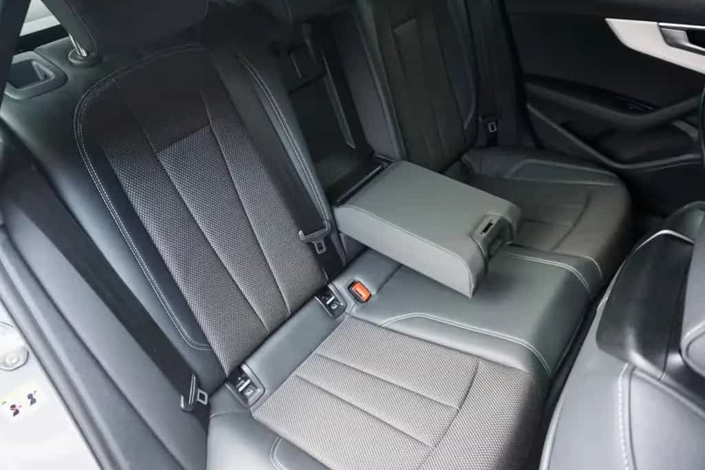 Audi A4 Avant 35 TFSI S line/ Navi Plus/ LED/ DAB 09/2020-photo-16