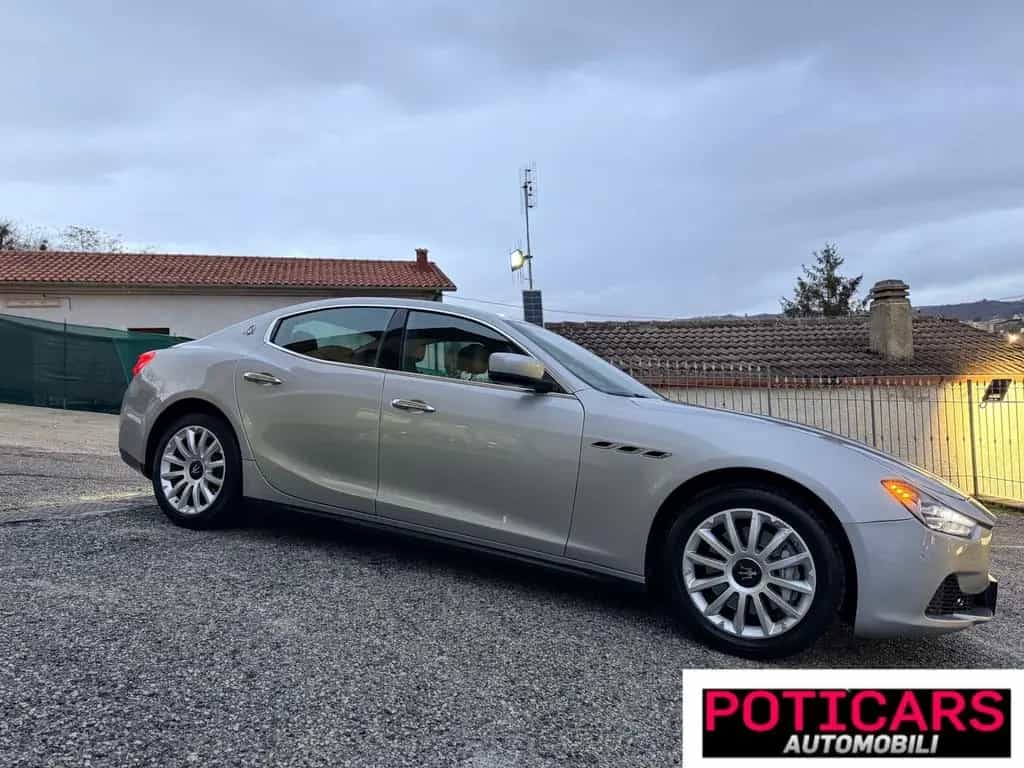 Maserati Ghibli V6 Diesel 03/2014-photo-1