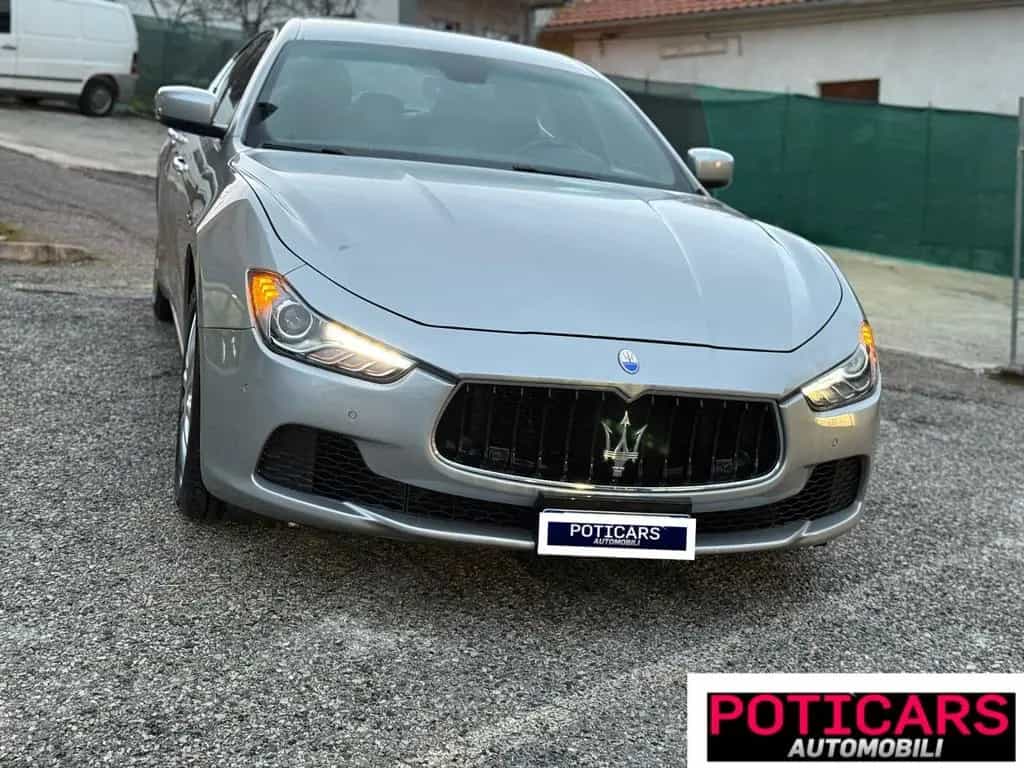 Maserati Ghibli V6 Diesel 03/2014-photo-11