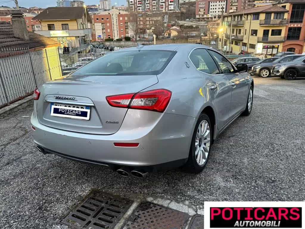 Maserati Ghibli V6 Diesel 03/2014-photo-8