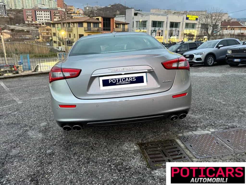 Maserati Ghibli V6 Diesel 03/2014-photo-9