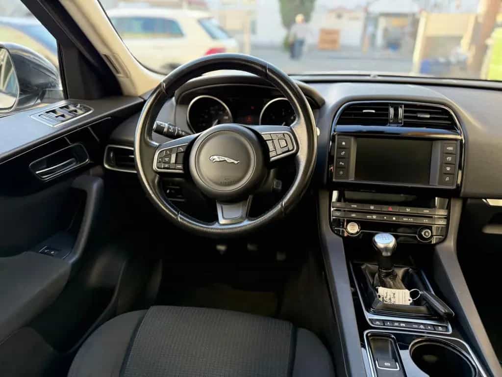 Jaguar F-Pace F-PACE Pure Garantie Finan 07/2016-photo-5