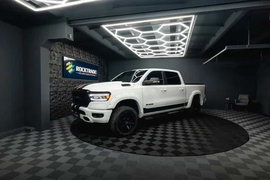 Dodge RAM 5.7 V8 HEMI 4x4 LPG Offroad  Night-Paket 08/2022-photo-1