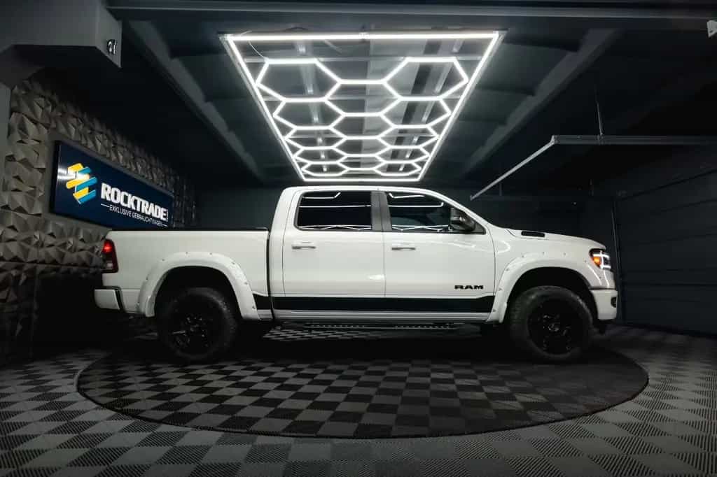 Dodge RAM 5.7 V8 HEMI 4x4 LPG Offroad  Night-Paket 08/2022-photo-10