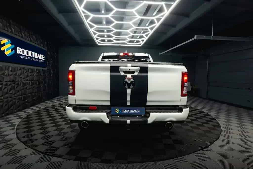 Dodge RAM 5.7 V8 HEMI 4x4 LPG Offroad  Night-Paket 08/2022-photo-18
