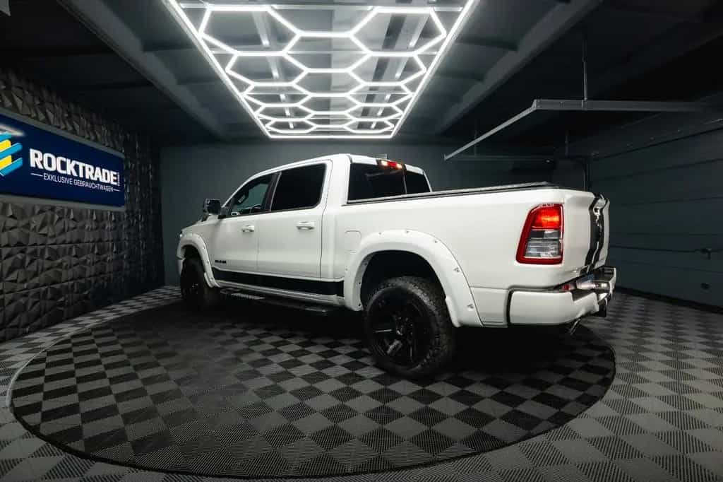 Dodge RAM 5.7 V8 HEMI 4x4 LPG Offroad  Night-Paket 08/2022-photo-19