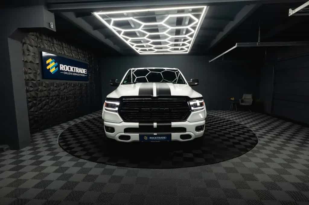 Dodge RAM 5.7 V8 HEMI 4x4 LPG Offroad  Night-Paket 08/2022-photo-2