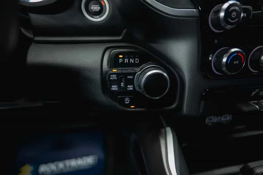 Dodge RAM 5.7 V8 HEMI 4x4 LPG Offroad  Night-Paket 08/2022-photo-26