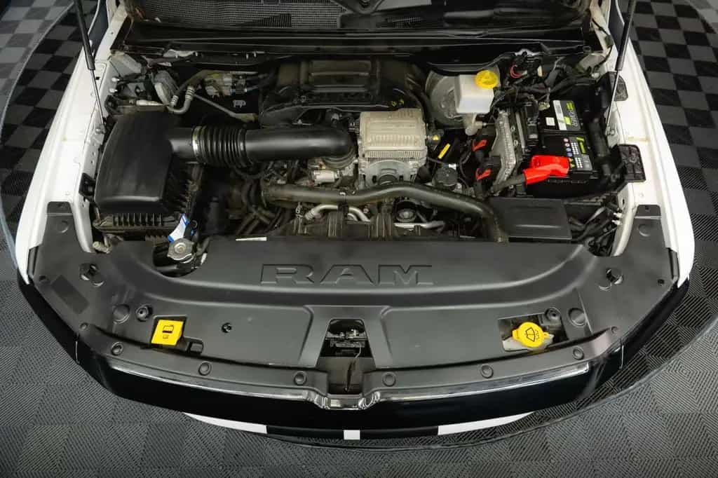 Dodge RAM 5.7 V8 HEMI 4x4 LPG Offroad  Night-Paket 08/2022-photo-40