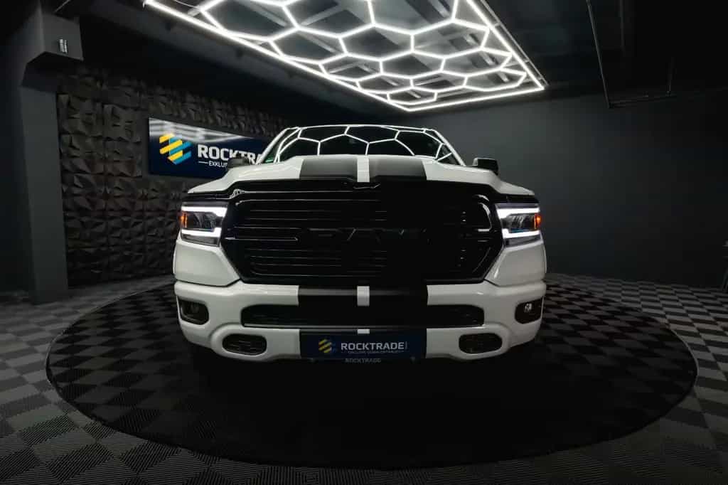 Dodge RAM 5.7 V8 HEMI 4x4 LPG Offroad  Night-Paket 08/2022-photo-5