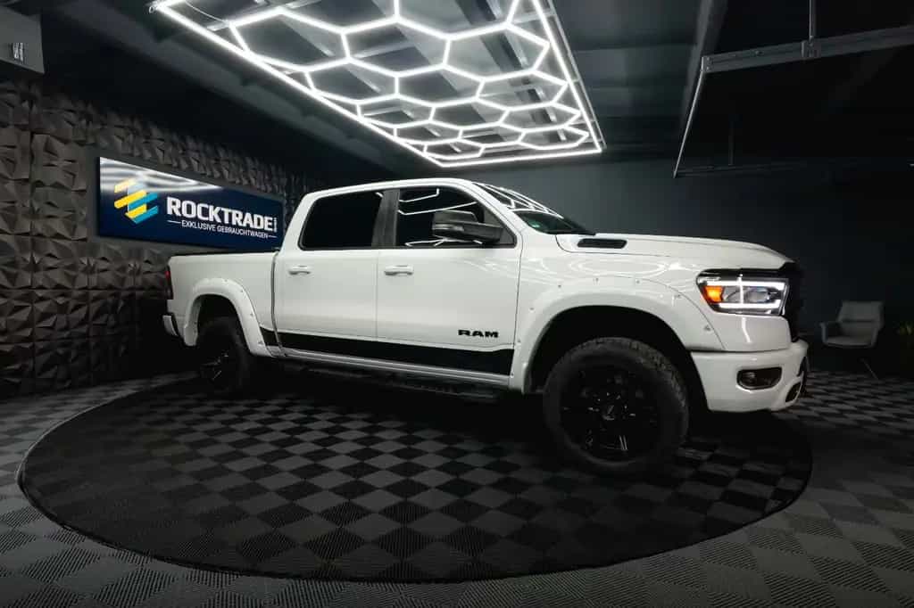 Dodge RAM 5.7 V8 HEMI 4x4 LPG Offroad  Night-Paket 08/2022-photo-9