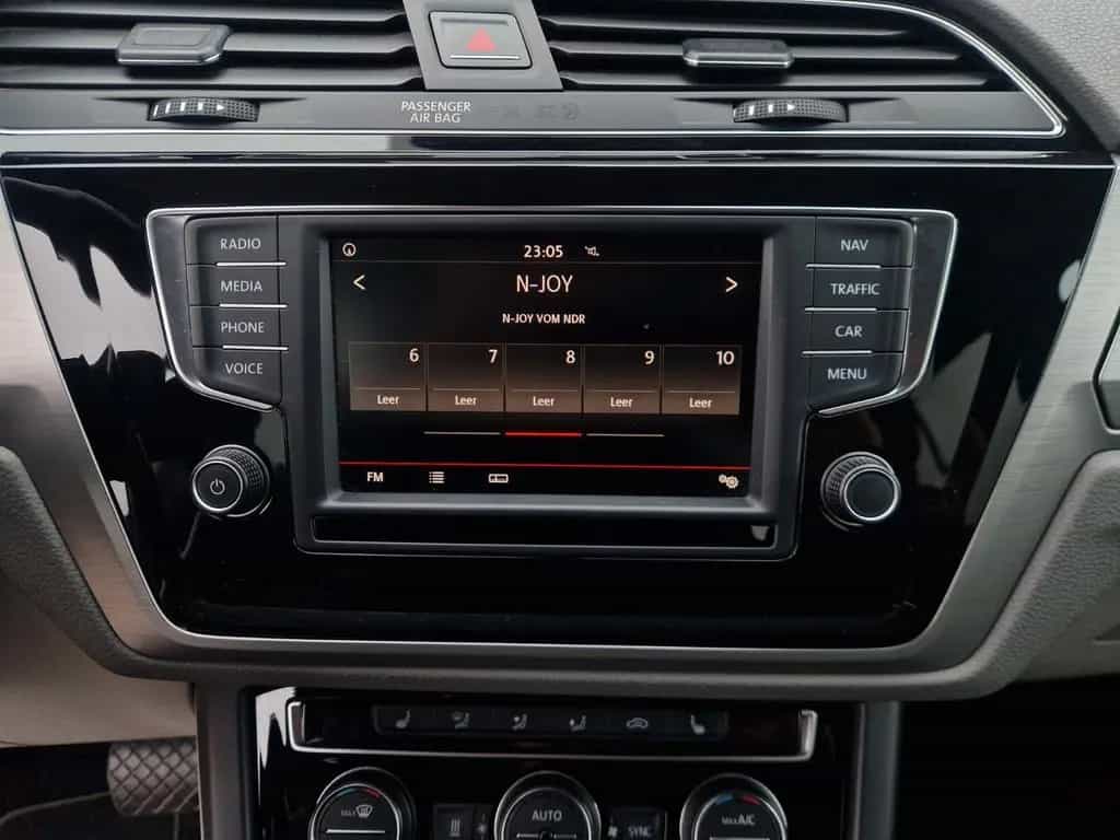 Volkswagen Touran 1.4 *TÜV Neu/Scheckh./AHK/DSG/Navi/ACC* 11/2015-photo-23