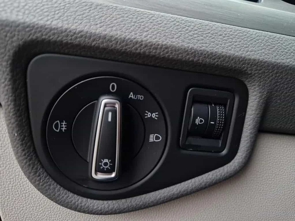 Volkswagen Touran 1.4 *TÜV Neu/Scheckh./AHK/DSG/Navi/ACC* 11/2015-photo-27