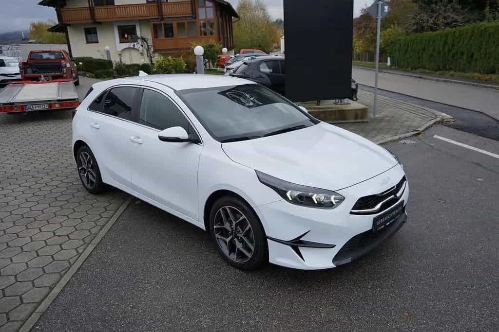 Kia Ceed 1.5 TGDI TEAM SPIRIT *LED*NAVI*KAMERA* 04/2022-photo-3
