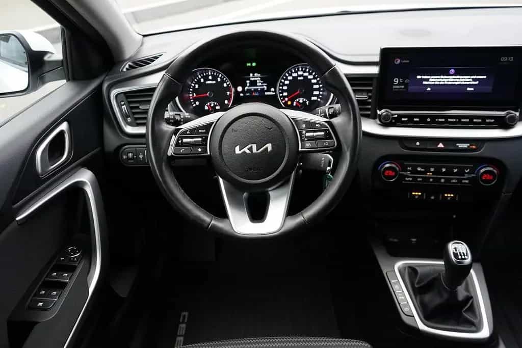 Kia Ceed 1.5 TGDI TEAM SPIRIT *LED*NAVI*KAMERA* 04/2022-photo-8