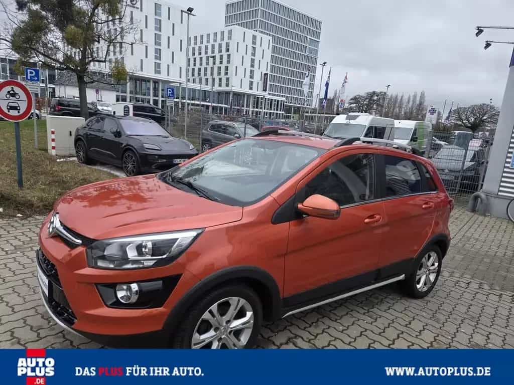 BAIC Senova X25 Comfort PDC+KLIMA+AHK+MF-LENKR+HU NEU 05/2019-photo-1