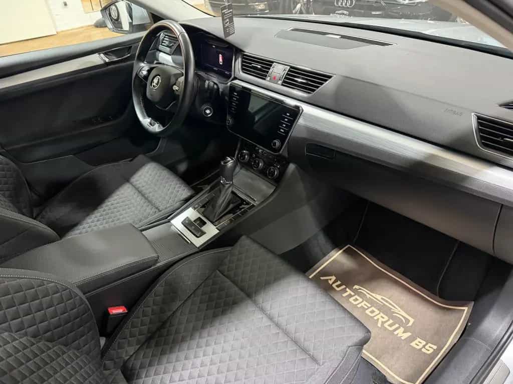 Skoda Superb Combi 2.0TDI DSG/AHK/ACC/PDC/SHZ 11/2022-photo-11