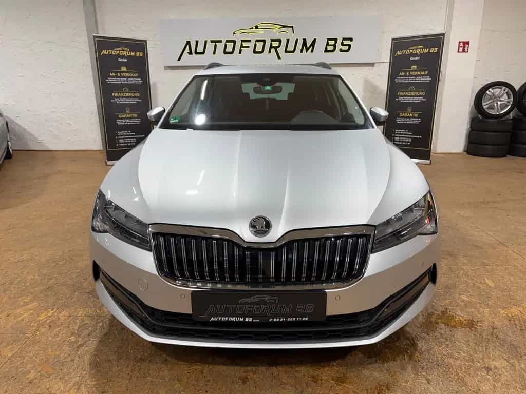 Skoda Superb Combi 2.0TDI DSG/AHK/ACC/PDC/SHZ 11/2022-photo-2