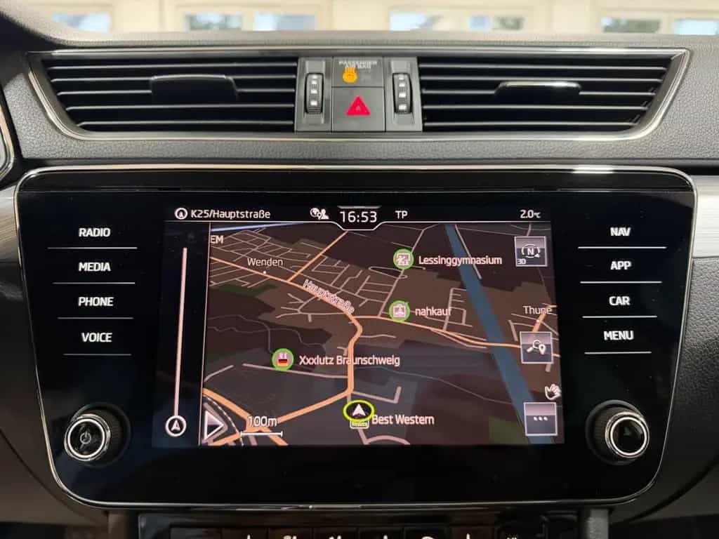 Skoda Superb Combi 2.0TDI DSG/AHK/ACC/PDC/SHZ 11/2022-photo-26