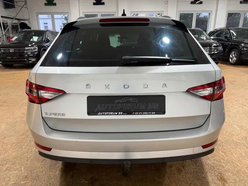 Skoda Superb Combi 2.0TDI DSG/AHK/ACC/PDC/SHZ 11/2022-photo-6