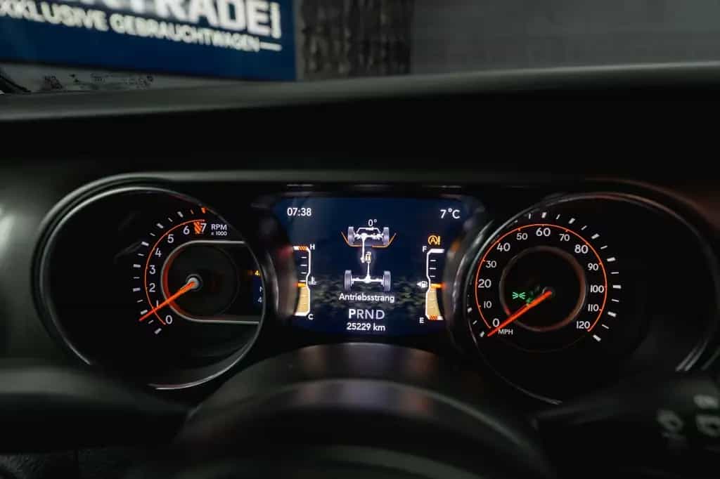 Jeep Wrangler 3.6 V6 UNLIMITED SPORT OFFROAD 4x4 LED 05/2022-photo-32