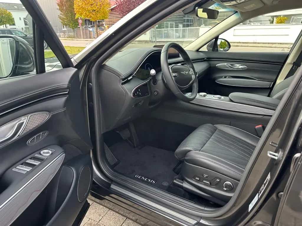 Genesis GV70 Luxury 4WD 03/2024-photo-10