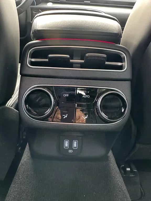 Genesis GV70 Luxury 4WD 03/2024-photo-17