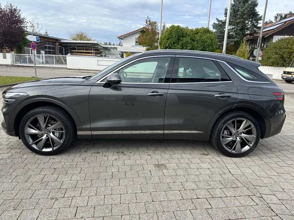 Genesis GV70 Luxury 4WD 03/2024-photo-2