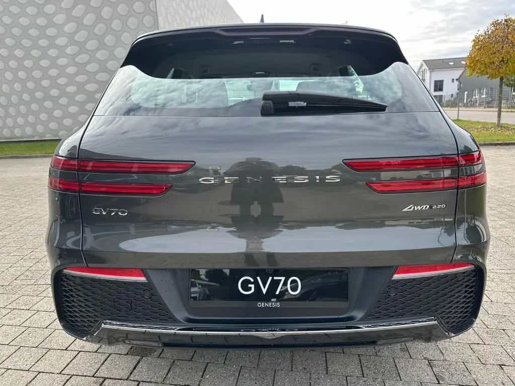 Genesis GV70 Luxury 4WD 03/2024-photo-4