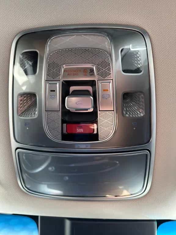 Genesis GV70 Luxury 4WD 04/2025-photo-16