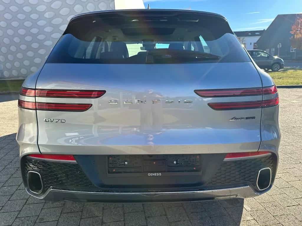 Genesis GV70 Luxury 4WD 04/2025-photo-4