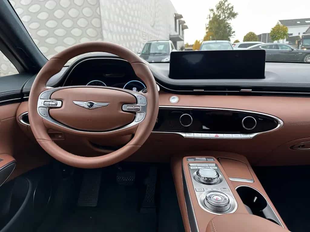 Genesis GV70 Luxury 4WD 06/2025-photo-12