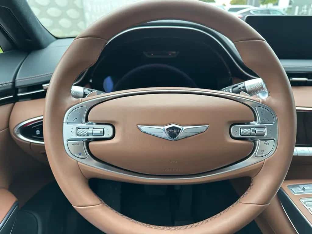 Genesis GV70 Luxury 4WD 06/2025-photo-13