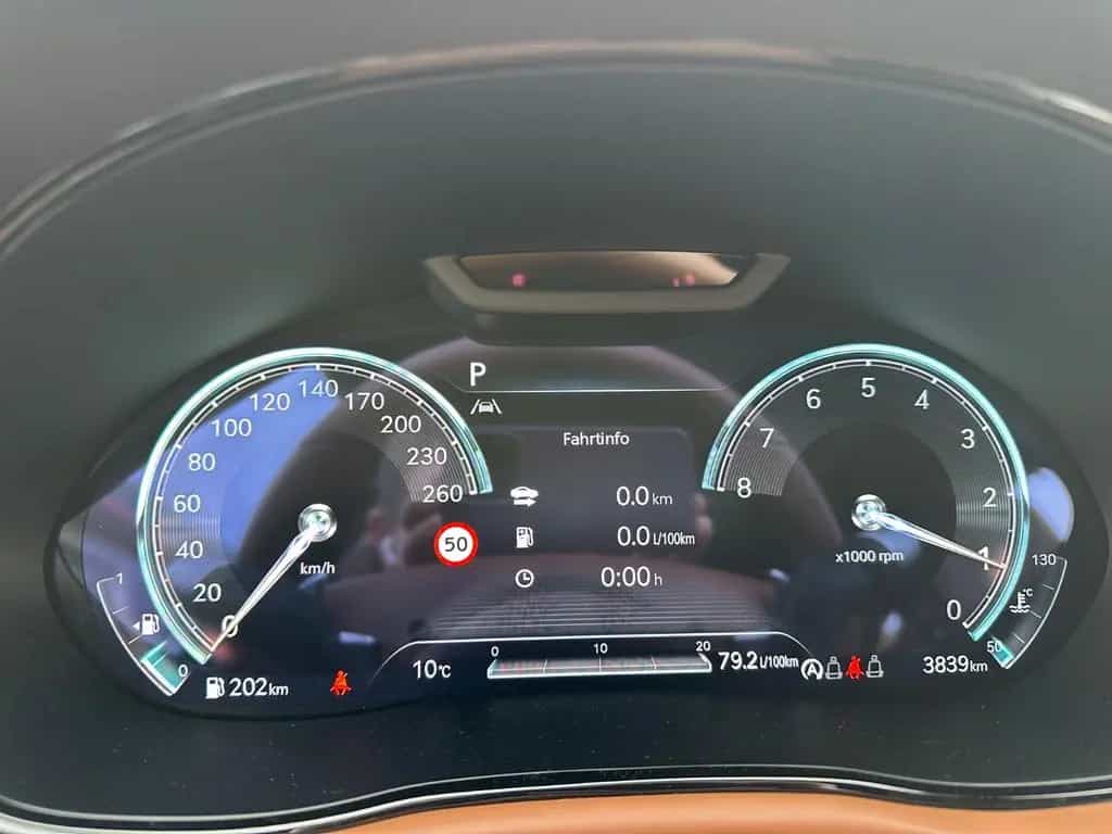 Genesis GV70 Luxury 4WD 06/2025-photo-14