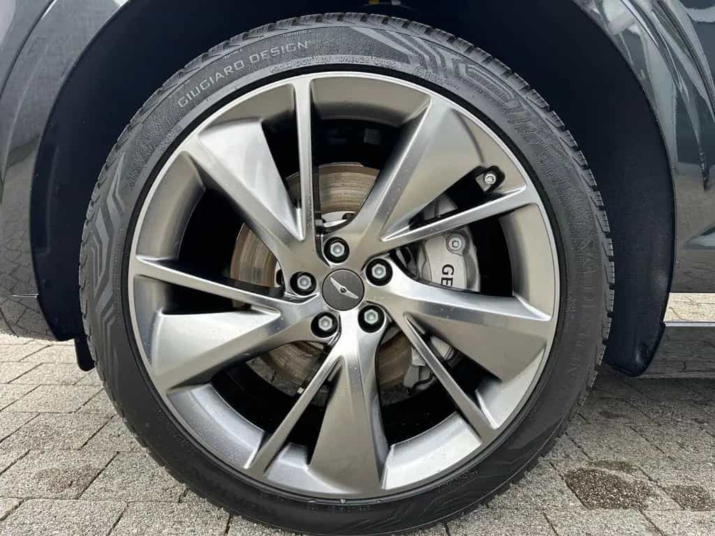 Genesis GV70 Luxury 4WD 06/2025-photo-18