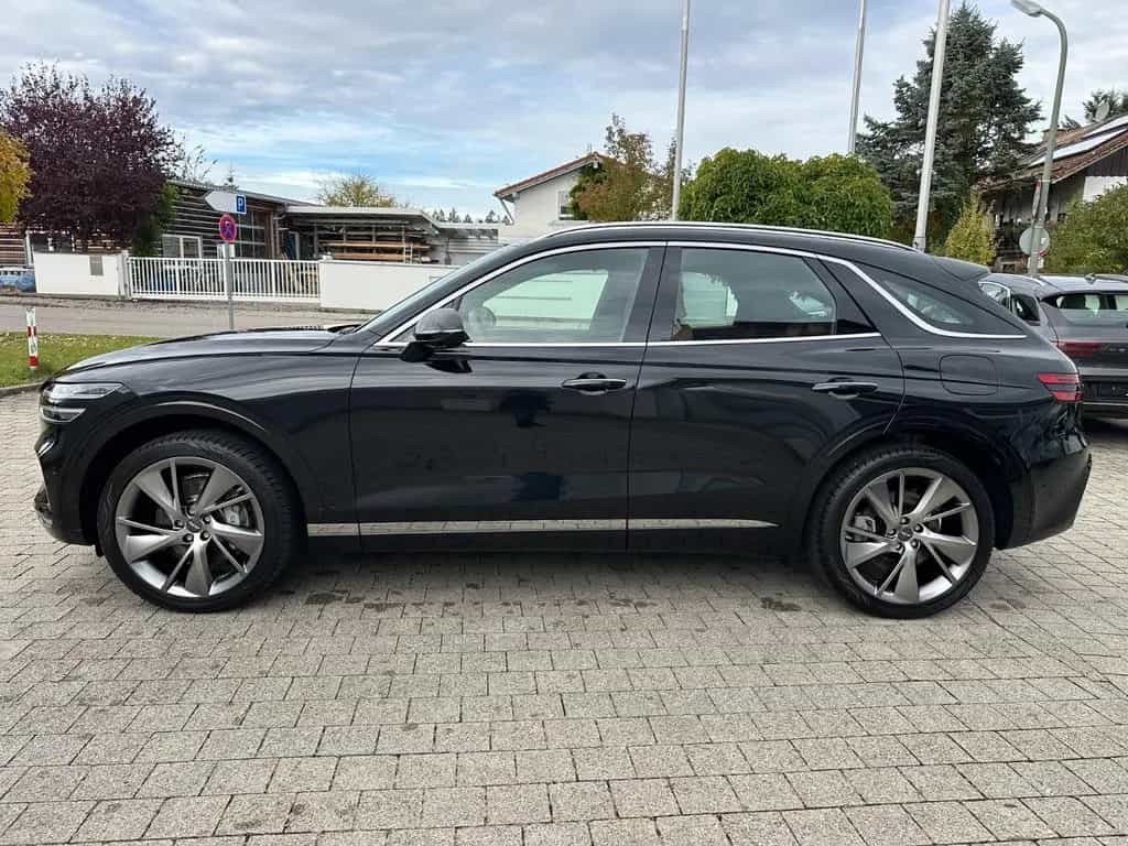 Genesis GV70 Luxury 4WD 06/2025-photo-2
