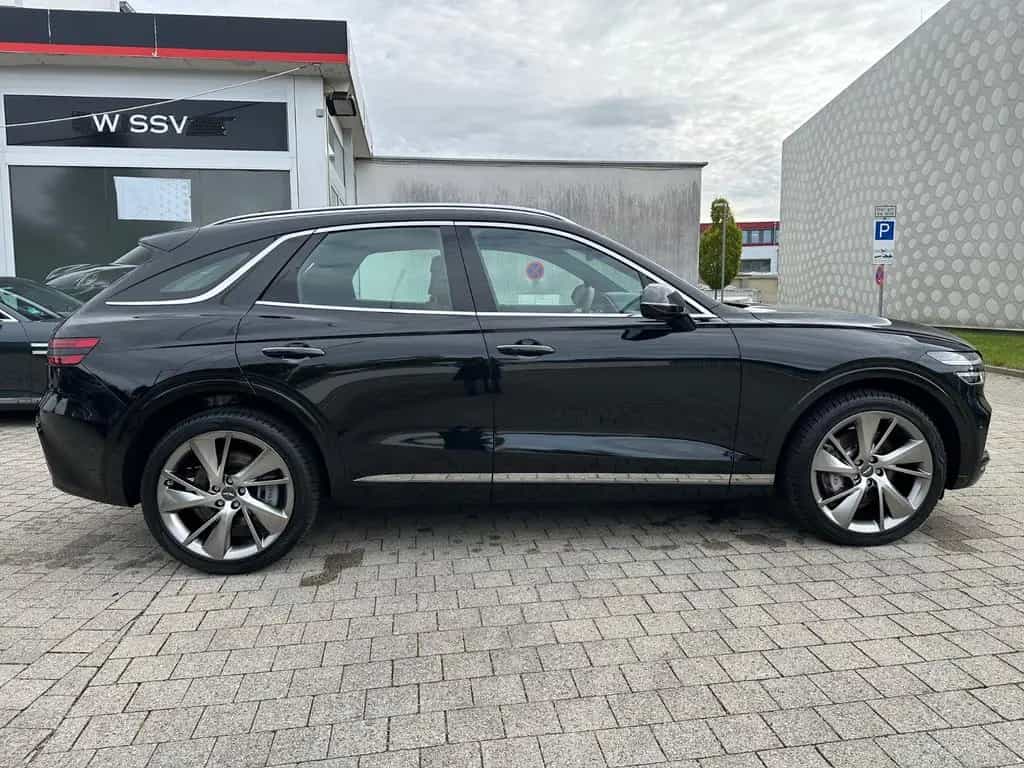Genesis GV70 Luxury 4WD 06/2025-photo-8