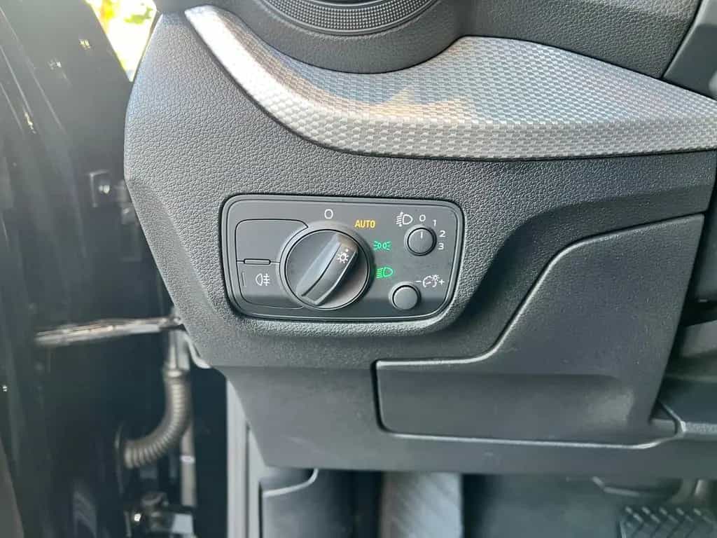 Audi Q2 1.4 TFSI S tronic SHZ NAVI ALU 09/2017-photo-13