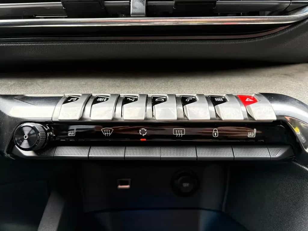 Peugeot 3008 GT -Garantie/Abstandstempomat/S-Heft- 08/2023-photo-14