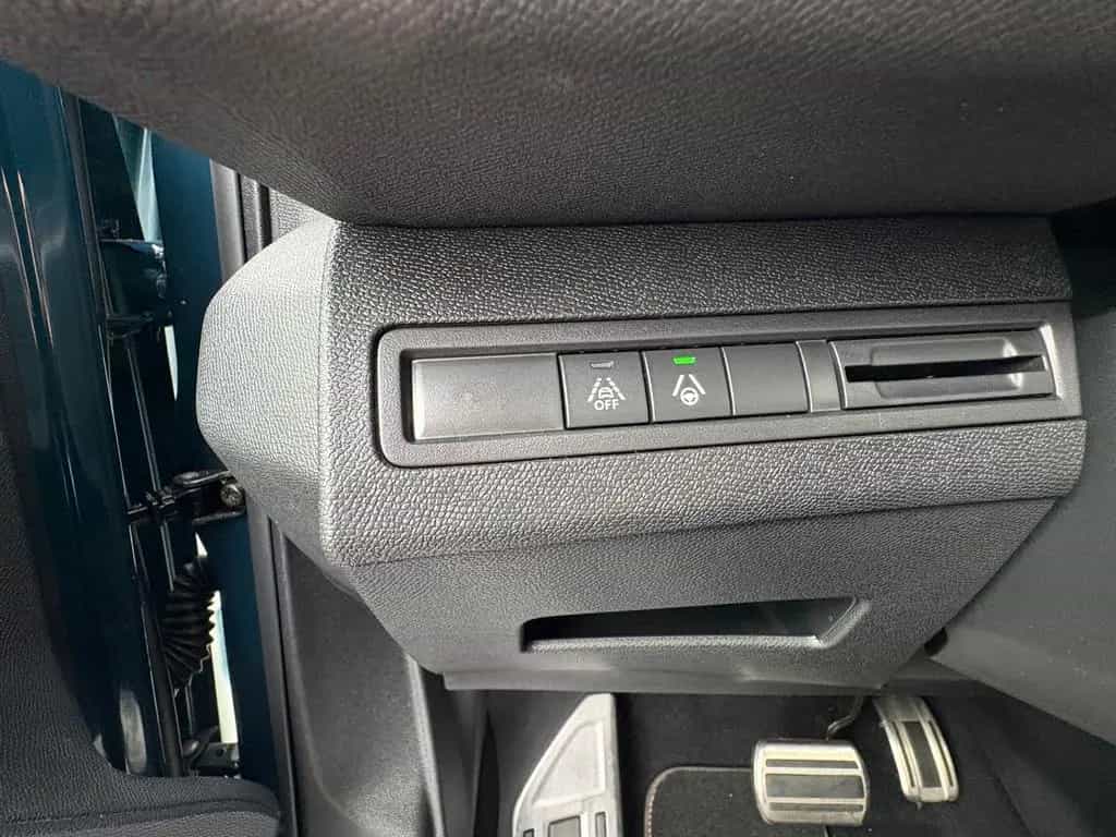 Peugeot 3008 GT -Garantie/Abstandstempomat/S-Heft- 08/2023-photo-19