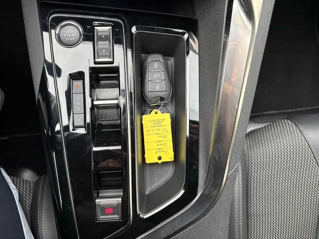 Peugeot 3008 GT -Garantie/Abstandstempomat/S-Heft- 08/2023-photo-26