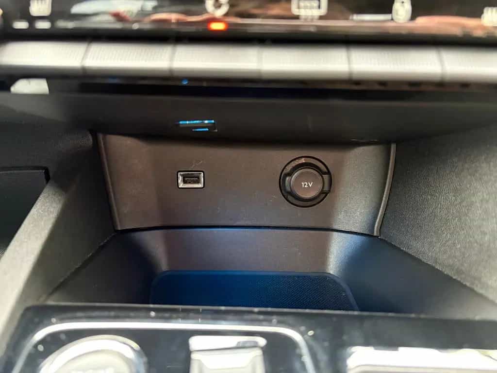 Peugeot 3008 GT -Garantie/Abstandstempomat/S-Heft- 08/2023-photo-41