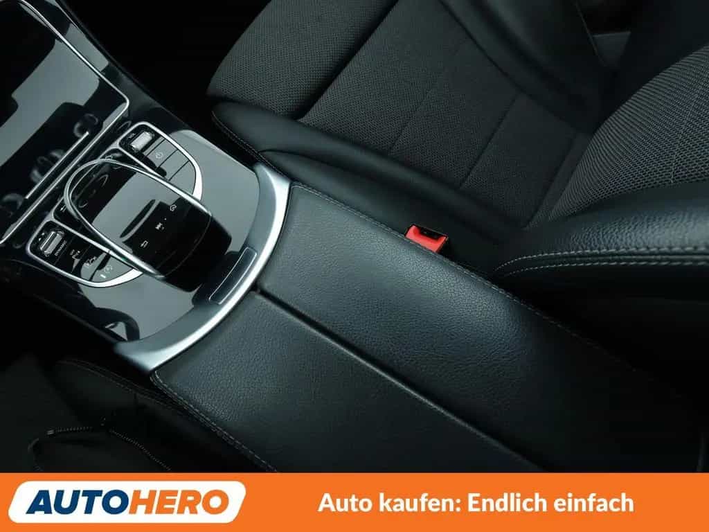 Mercedes-Benz C-Class 180 CGI Avantgarde Aut.*NAVI*CAM*TEMPO* 10/2018-photo-23